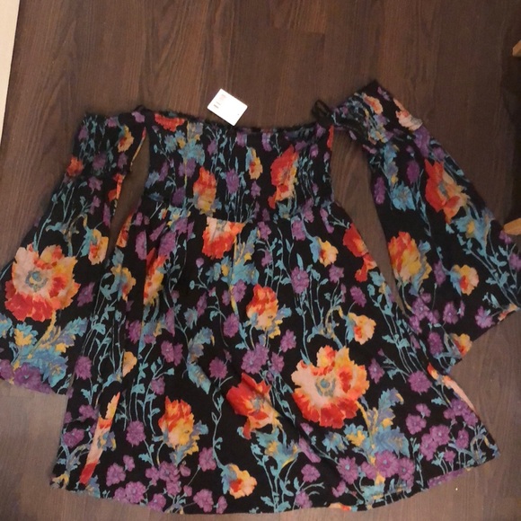 Ecote Dresses & Skirts - Off the shoulder floral dress urban outfitters